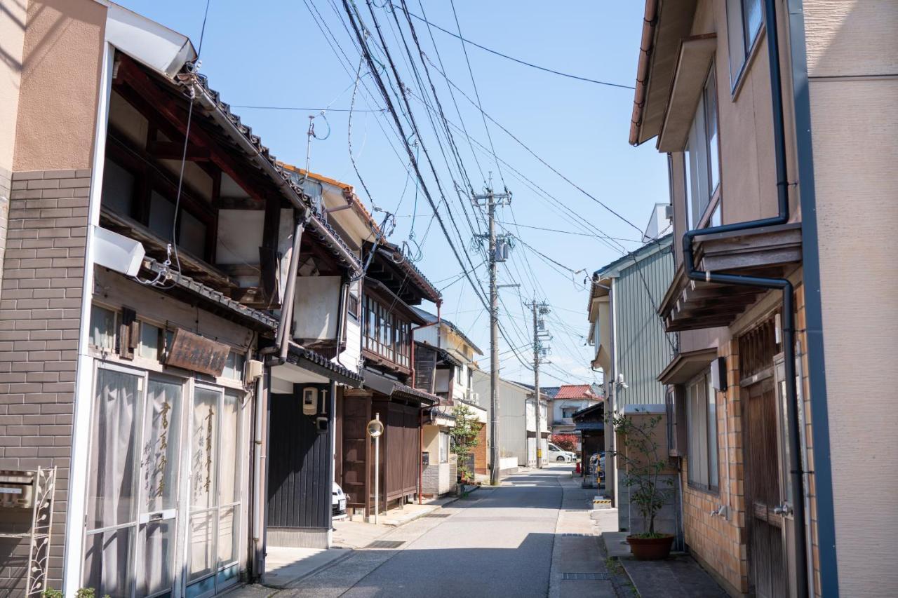 Machiya Guest House Carta Kanazawa Exterior photo